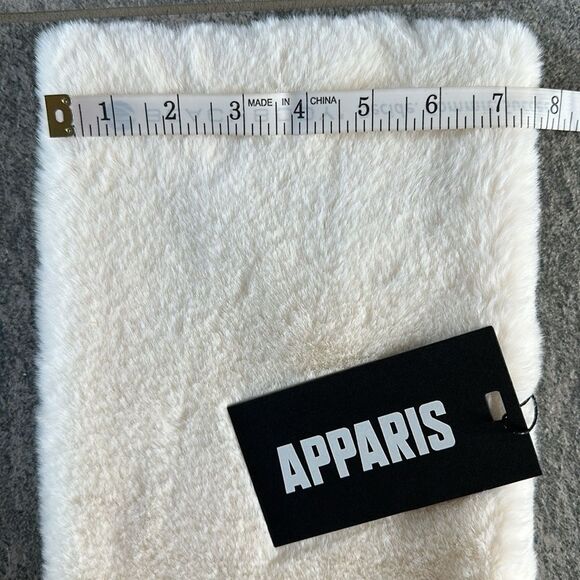 NWT Apparis Bambi Faux Fur Pull-through Scarf Stole Wrap Cream Ivory One Size - Picture 8 of 11